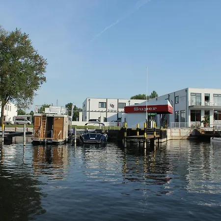 Botel Wohnboote Marina Niederhavel *